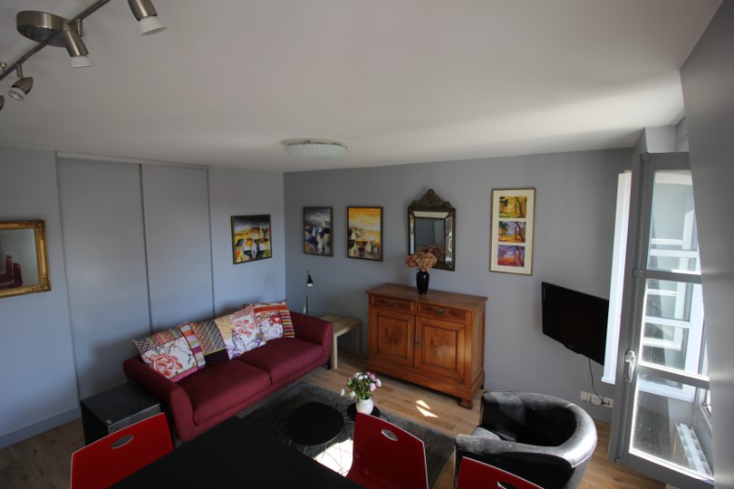 Living room premium Rent Insead Fontainebleau Private flat apartment