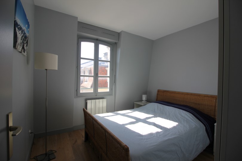 Bedroom Rent Insead Fontainebleau Private flat apartment