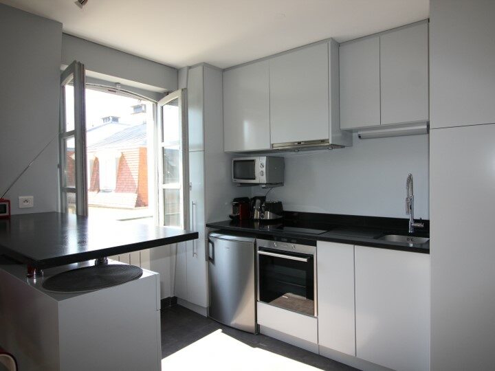 Kitchen premium Rent Insead Fontainebleau Private flat apartment